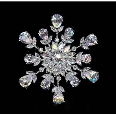 Belinda Bridal Brooch: Glittering Vintage Snowflake 